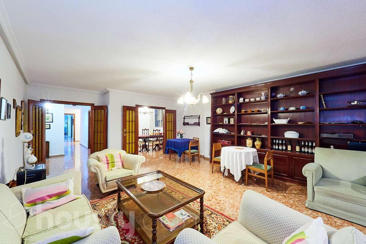 Classic Bedroom In The Center Of Alicante Exterior foto